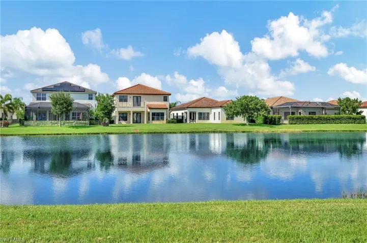 Picture perfect view of large lake!