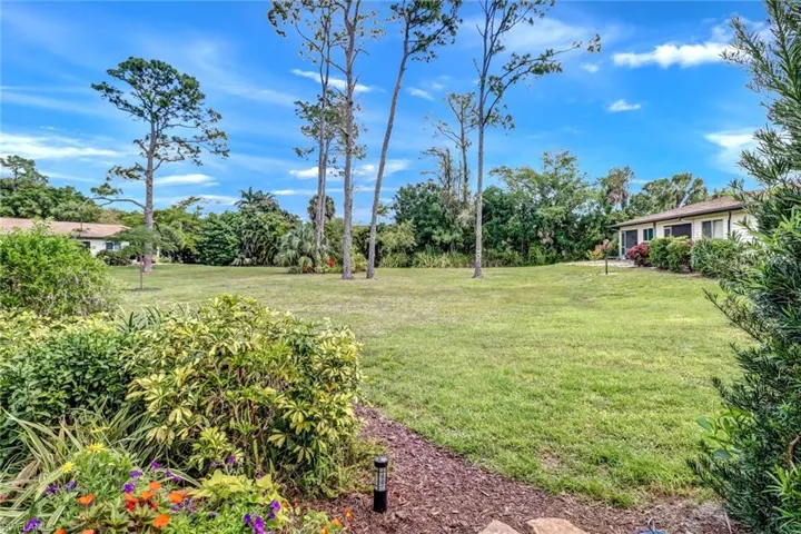 1075  Pine Isle  LN, Naples, FL 34112