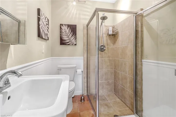 1075  Pine Isle  LN, Naples, FL 34112