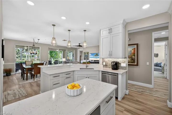 5015  Marina Cove  DR, Naples, FL 34112
