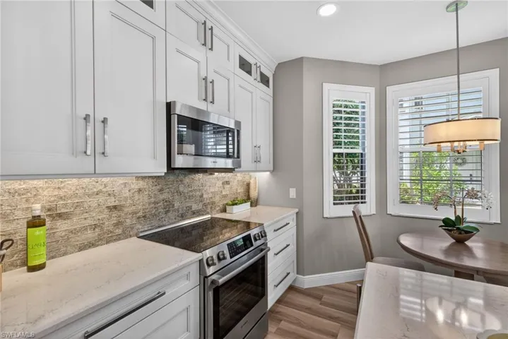 5015  Marina Cove  DR, Naples, FL 34112