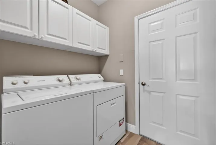 5015  Marina Cove  DR, Naples, FL 34112