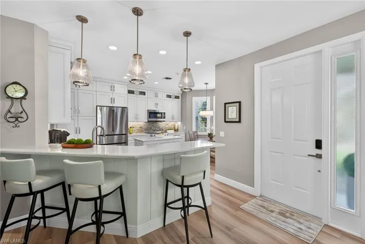 5015  Marina Cove  DR, Naples, FL 34112
