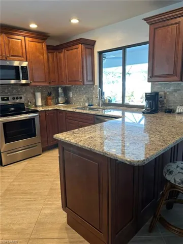 27124  Edenbridge  CT, Bonita Springs, FL 34135