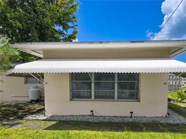 2214 Gladiola Dr, Lehigh Acres, Florida 33936