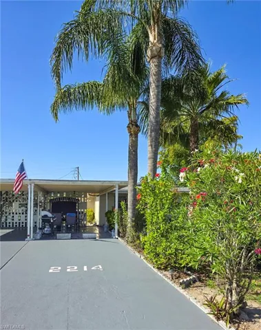 2214 Gladiola Dr, Lehigh Acres, Florida 33936