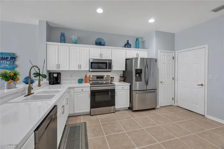 8291 Village Edge CIR # 2, FORT MYERS FL 33919