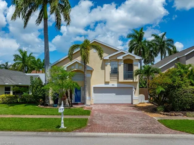 3570 Kent Dr 23, Naples, Florida 34112