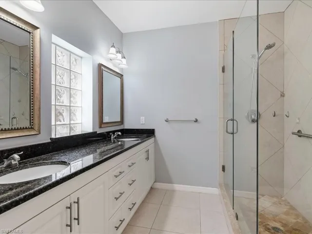 3570 Kent Dr 23, Naples, Florida 34112