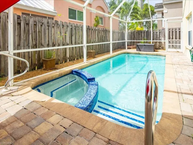 3570 Kent Dr 23, Naples, Florida 34112