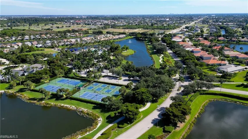 2710 Brightside Ct, Cape Coral, Florida 33991
