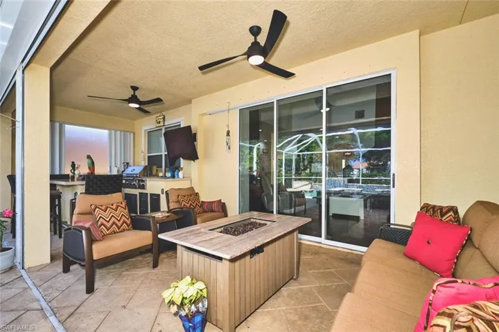 2710 Brightside Ct, Cape Coral, Florida 33991