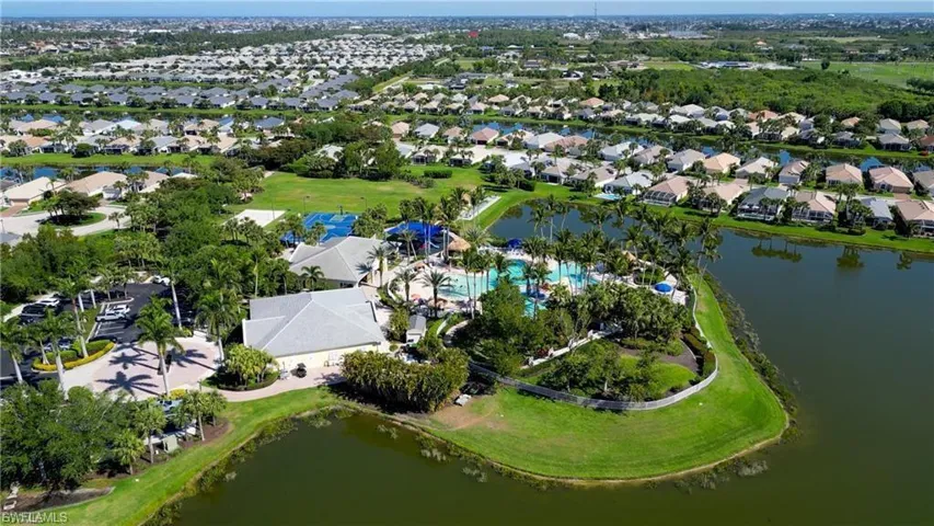 2710 Brightside Ct, Cape Coral, Florida 33991