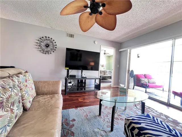 717 Landover Cir 103, Naples, Florida 34104