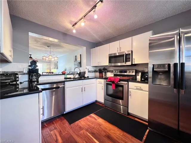 717 Landover Cir 103, Naples, Florida 34104
