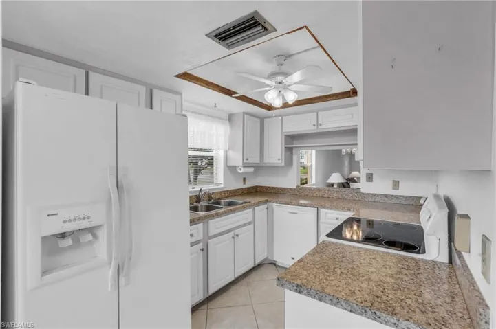 360  Charlemagne  BLVD, Naples, FL 34112