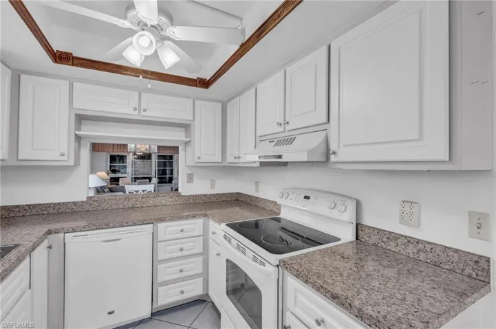 360  Charlemagne  BLVD, Naples, FL 34112