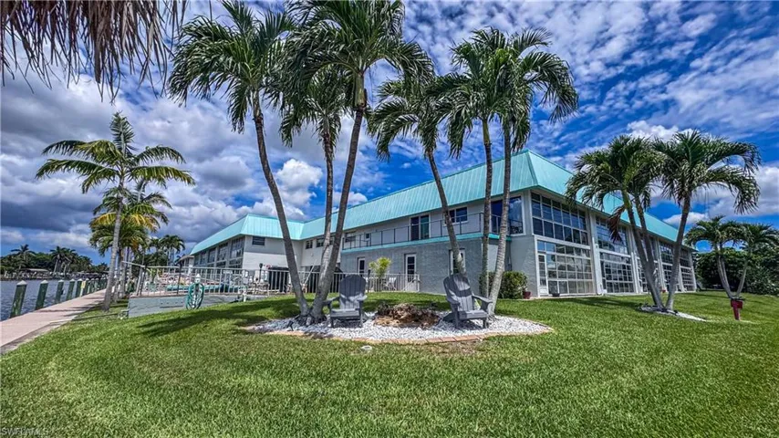 4940 Vincennes St 106, Cape Coral, Florida 33904