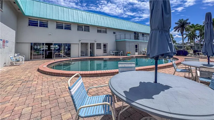 4940 Vincennes St 106, Cape Coral, Florida 33904