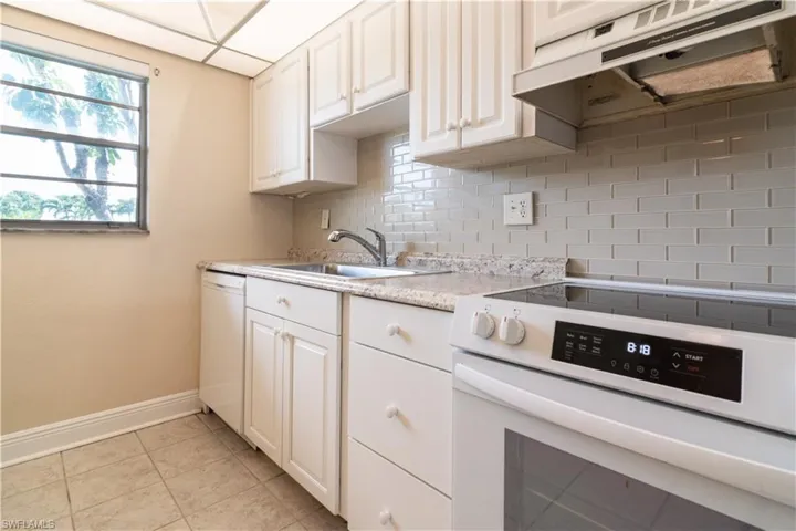 4940 Vincennes St 106, Cape Coral, Florida 33904