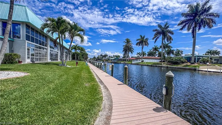 4940 Vincennes St 106, Cape Coral, Florida 33904