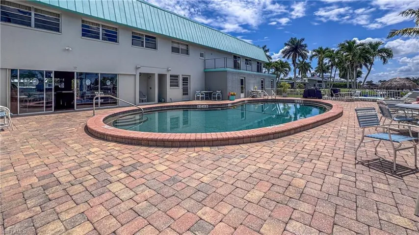 4940 Vincennes St 106, Cape Coral, Florida 33904