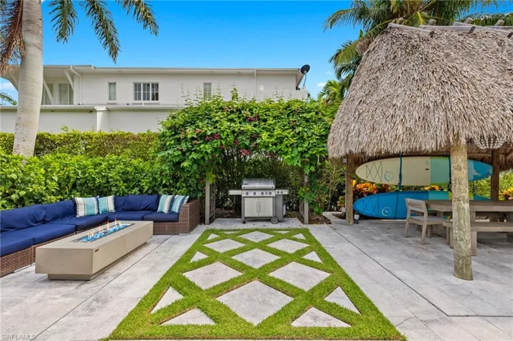 View of patio / terrace with outdoor lounge area