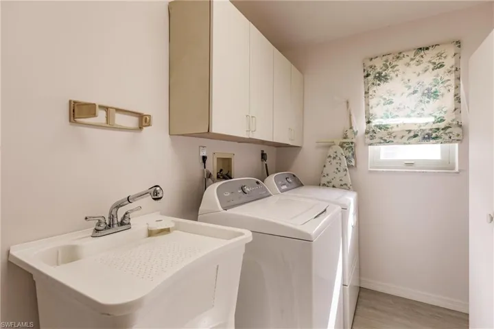 526 SW 51st  TER, Cape Coral, FL 33914