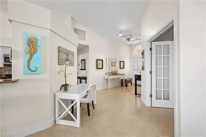 6644 Vancouver Ln, Naples Fl 34104