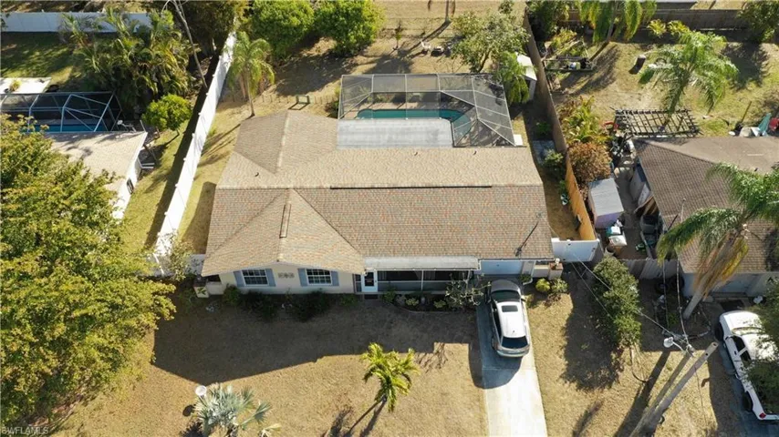 Aerial view of property and surrounding area