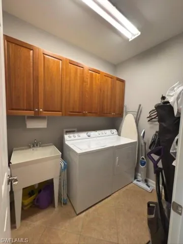 3940 Otter Bend Cir, Fort Myers, Florida 33905