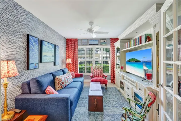 5637 Turtle Bay Dr 17, Naples, Florida 34108