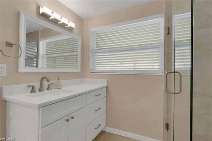 829 107th Ave N, Naples, Florida 34108