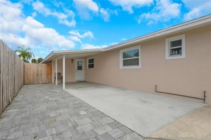 829 107th Ave N, Naples, Florida 34108