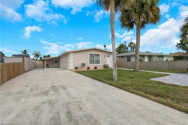 829 107th Ave N, Naples, Florida 34108