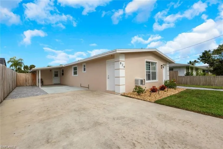 829 107th Ave N, Naples, Florida 34108