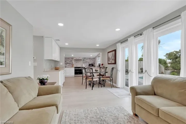 829 107th Ave N, Naples, Florida 34108