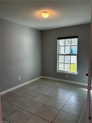 1011 Nw 22nd Ter, Cape Coral, Florida 33993