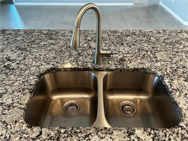 1011 Nw 22nd Ter, Cape Coral, Florida 33993