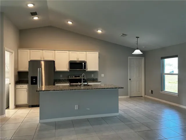 1011 Nw 22nd Ter, Cape Coral, Florida 33993