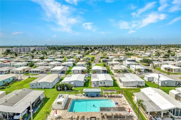 Relax by the heated pool and enjoy living in Paradise!