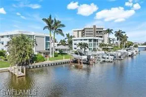2100 Gulf Shore Blvd N 120, Naples, Florida 34102