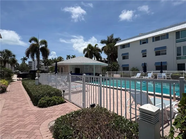2100 Gulf Shore Blvd N 120, Naples, Florida 34102