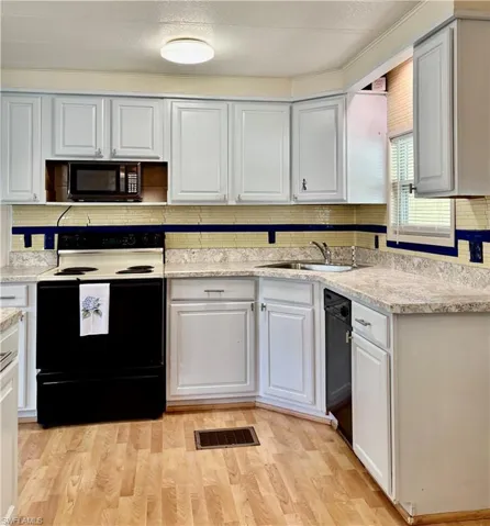 518 Pine Tree Ct, North Fort Myers, Florida 33917