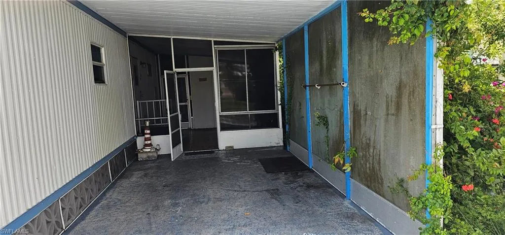 114  Carriage  LN, North Fort Myers, FL 33917