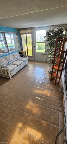 114  Carriage  LN, North Fort Myers, FL 33917