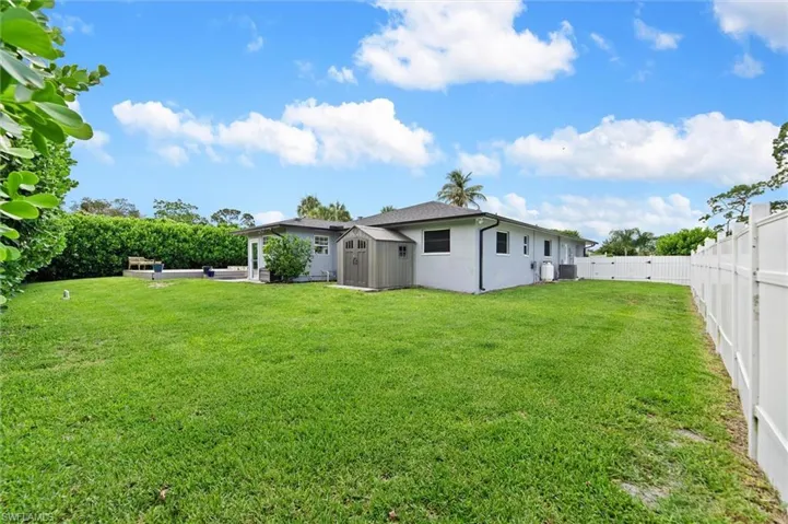 93 7th St, Bonita Springs, Florida 34134