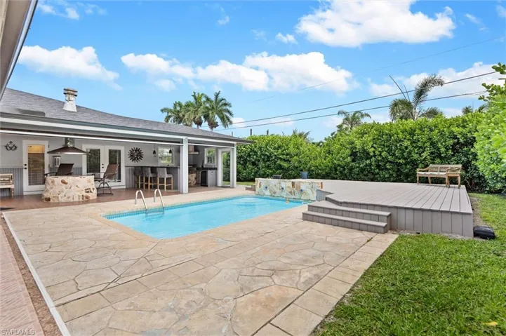93 7th St, Bonita Springs, Florida 34134