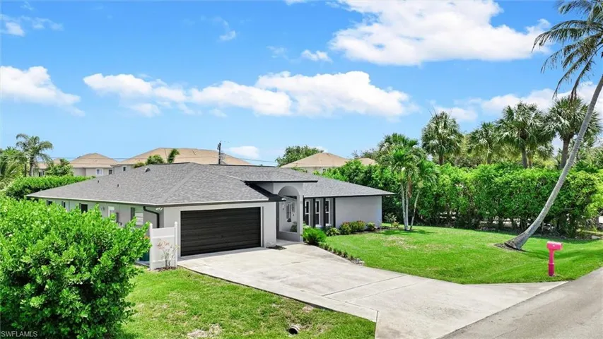 93 7th St, Bonita Springs, Florida 34134