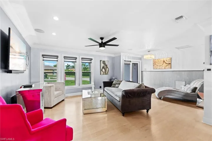 93 7th St, Bonita Springs, Florida 34134